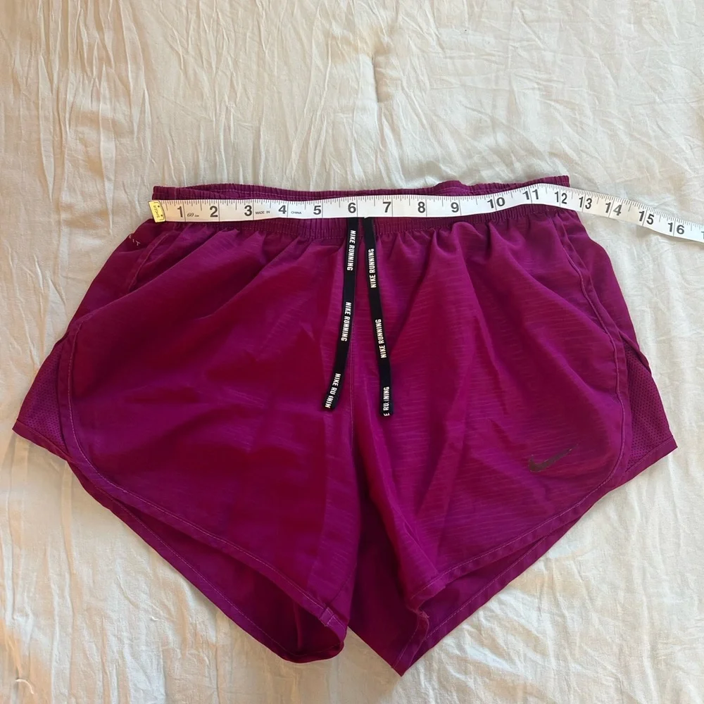Nike Women's Vibrant Purple Athletic Shorts Size XS‎
